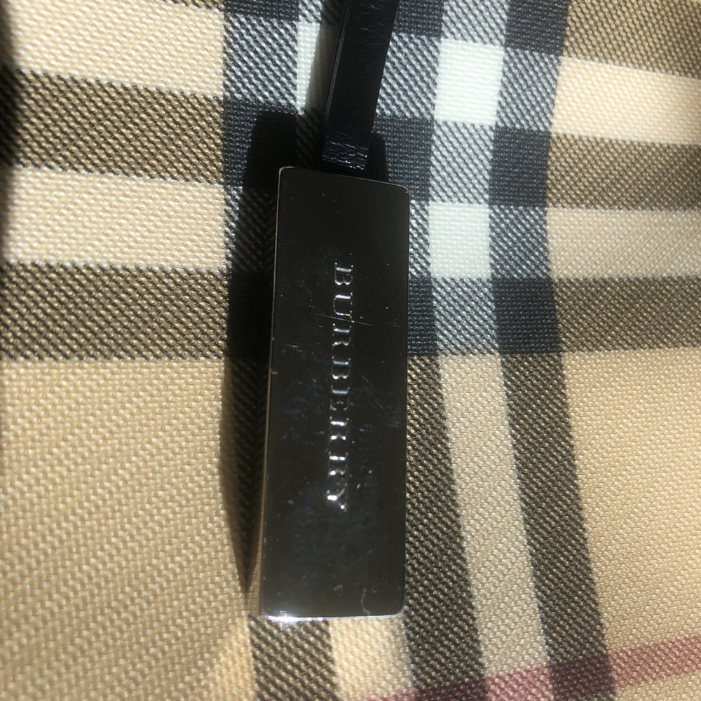Burberry purse - Picture 3 of 4